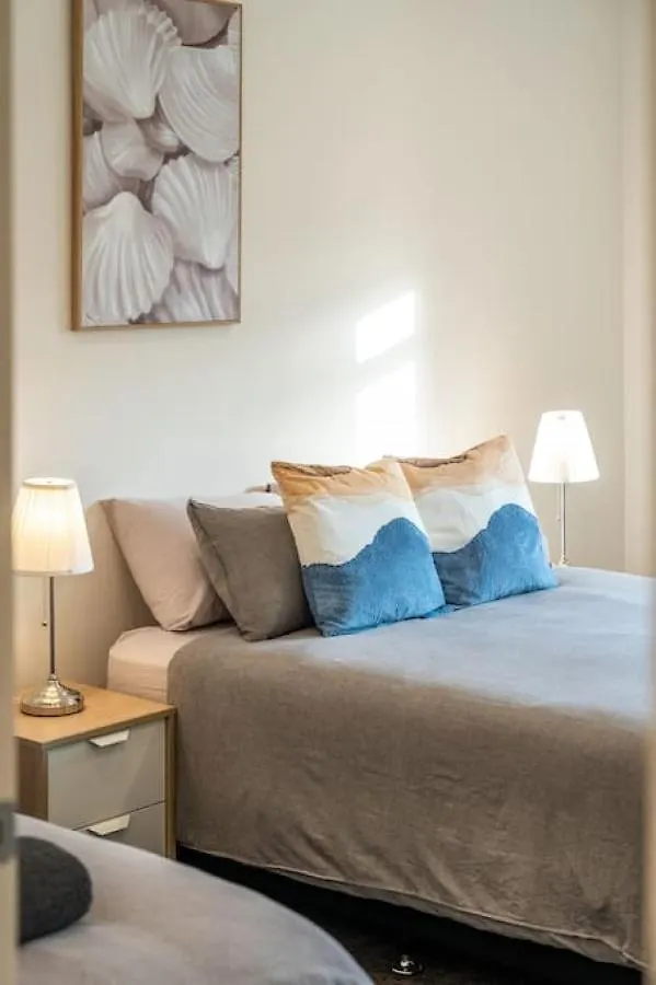 Level Up Henley Apartment Grange
