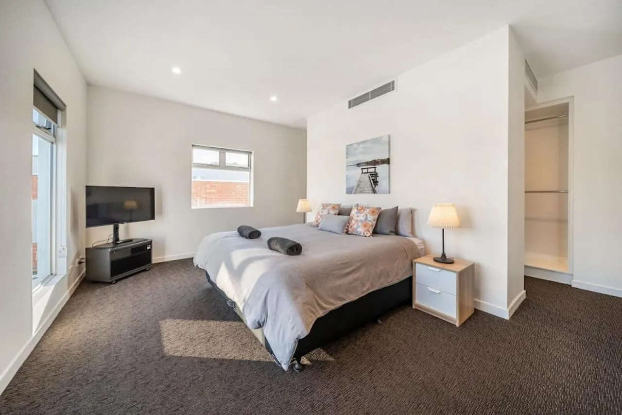 Level Up Henley Apartment Grange